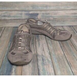 Skechers Beige Suede Slip On Sneakers Size 9 Comfort Casual Walking